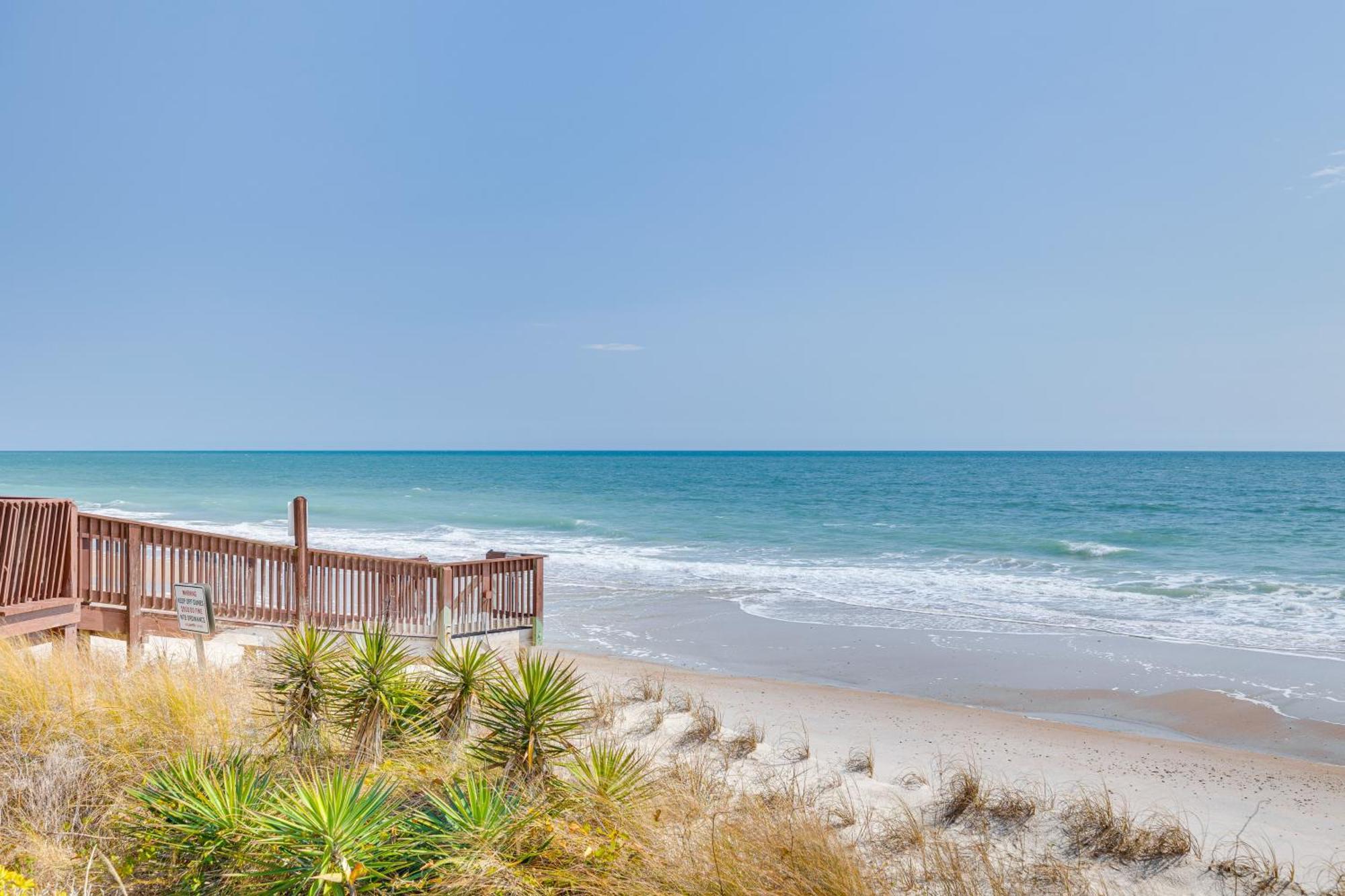 Steps To The Beach Oceanfront Condo With Lanai! ノース・トップセール・ビーチ エクステリア 写真