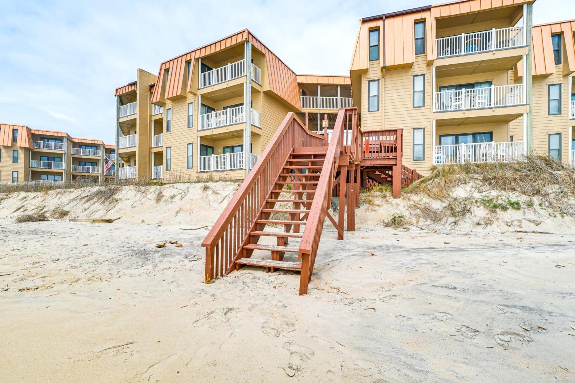 Steps To The Beach Oceanfront Condo With Lanai! ノース・トップセール・ビーチ エクステリア 写真