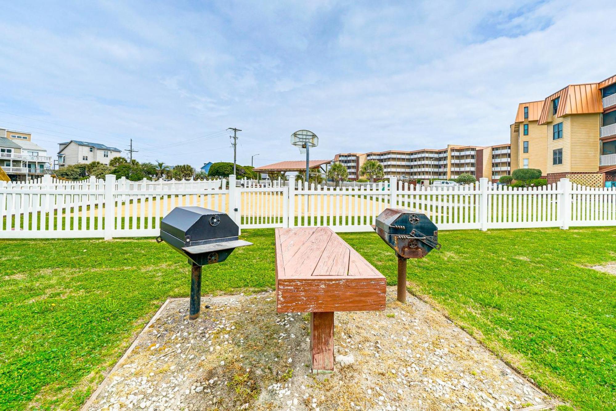 Steps To The Beach Oceanfront Condo With Lanai! ノース・トップセール・ビーチ エクステリア 写真