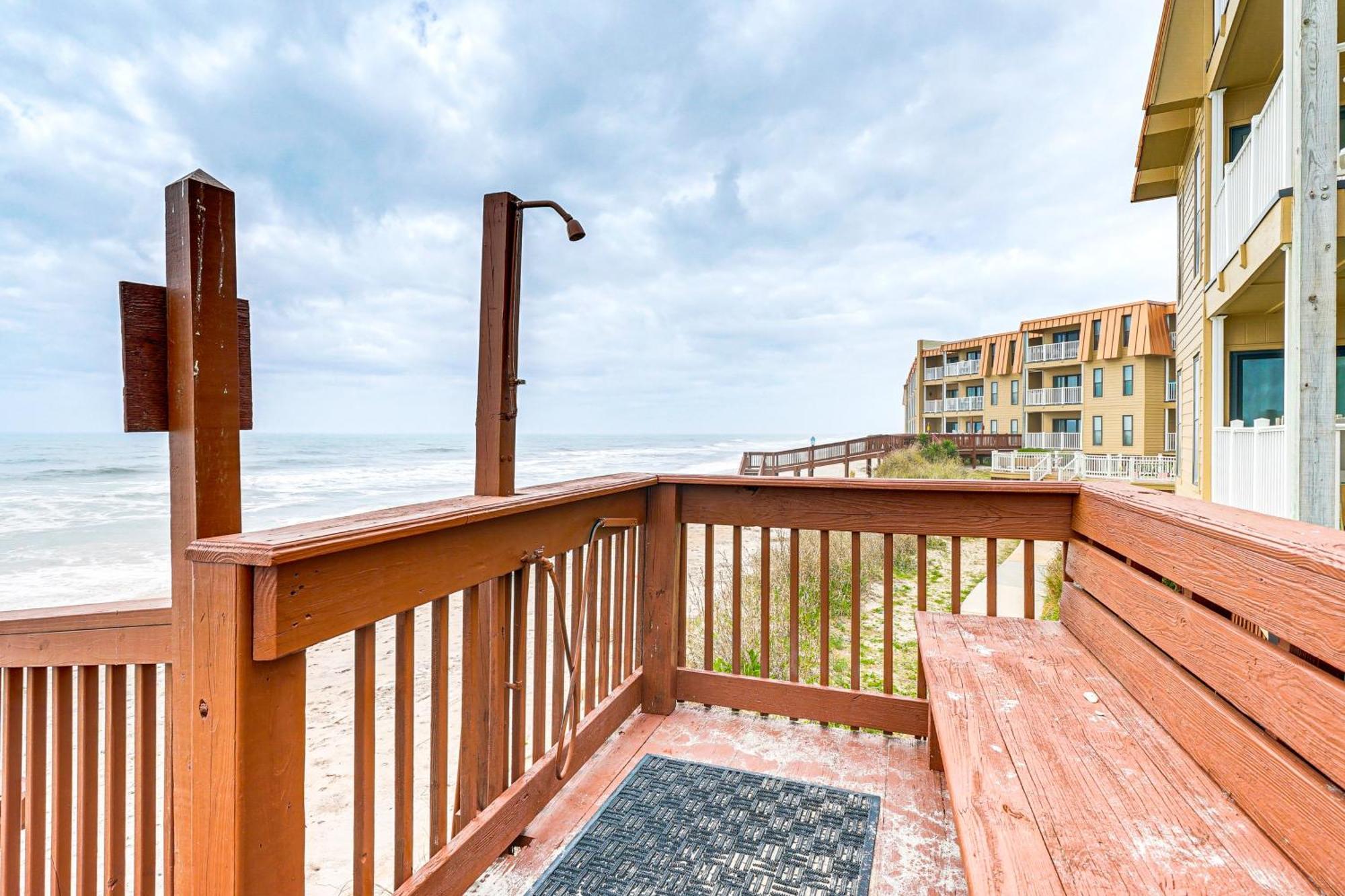 Steps To The Beach Oceanfront Condo With Lanai! ノース・トップセール・ビーチ エクステリア 写真