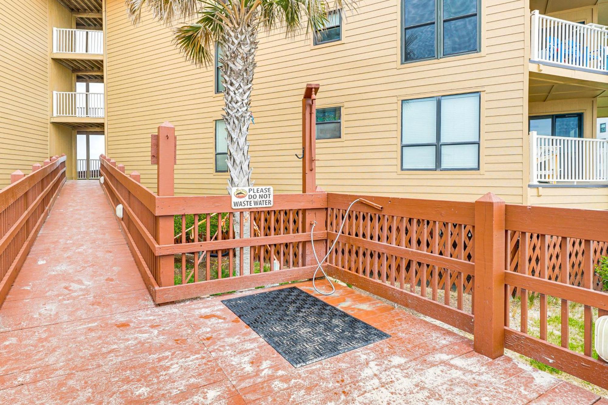 Steps To The Beach Oceanfront Condo With Lanai! ノース・トップセール・ビーチ エクステリア 写真